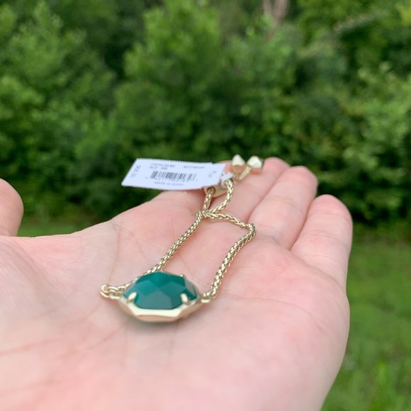 KENDRA SCOTT • Cynthia Gold Chain Bracelet - Picture 2 of 9